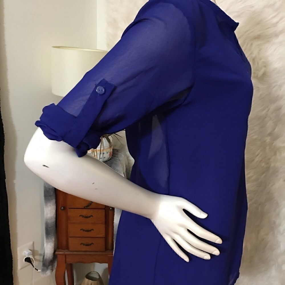 Gorgeous double layered Chiffon button back top - Picture 5 of 10